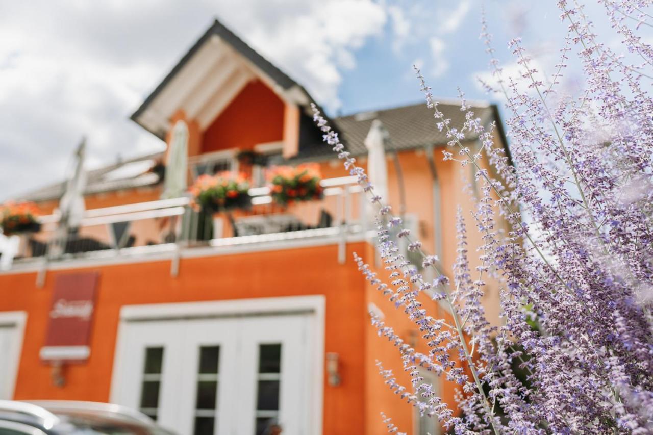 Wein- Und Gaestehaus Schwaab&Sohn Erden Dış mekan fotoğraf